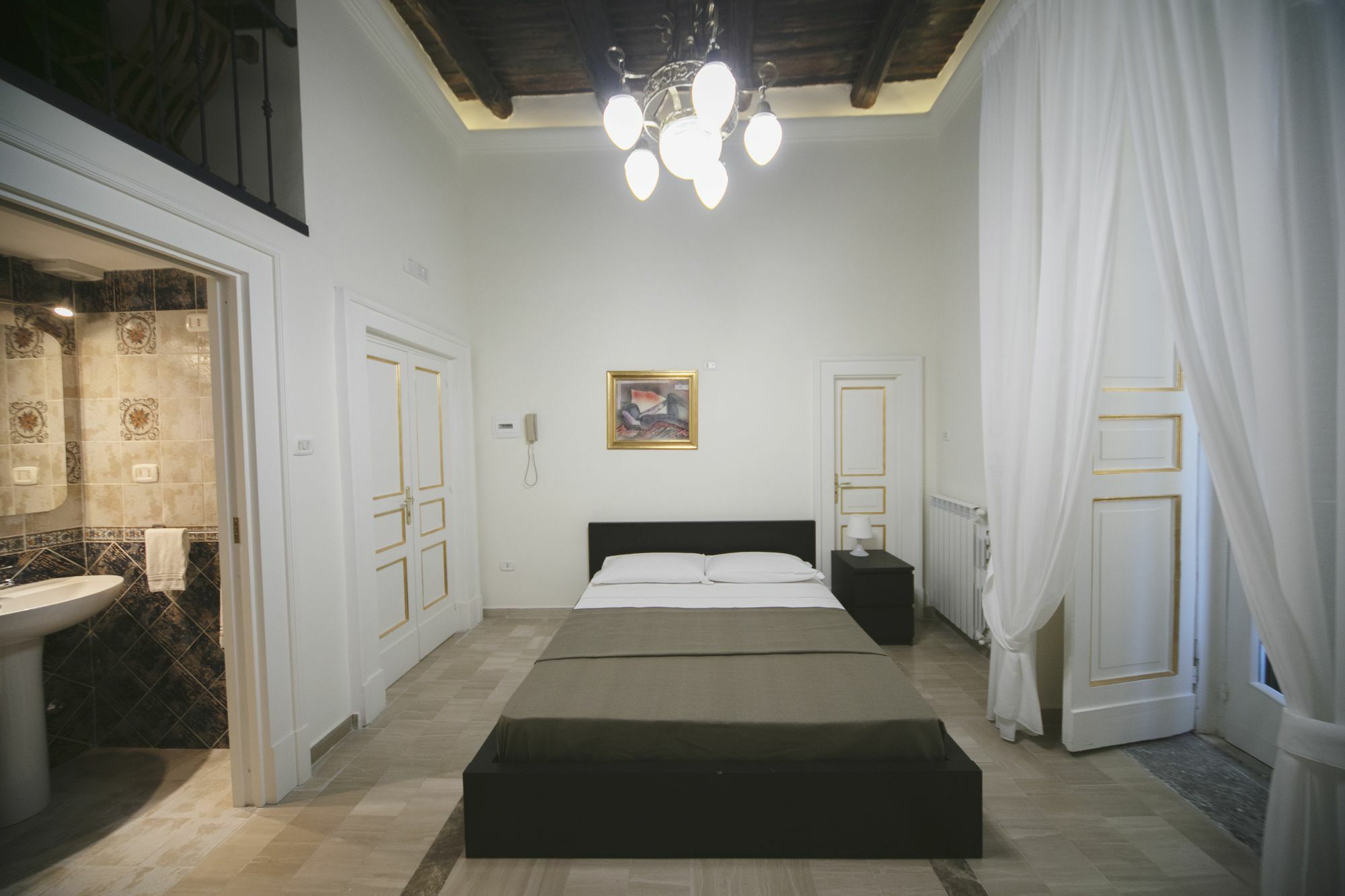 Area Angioina 3* Naples