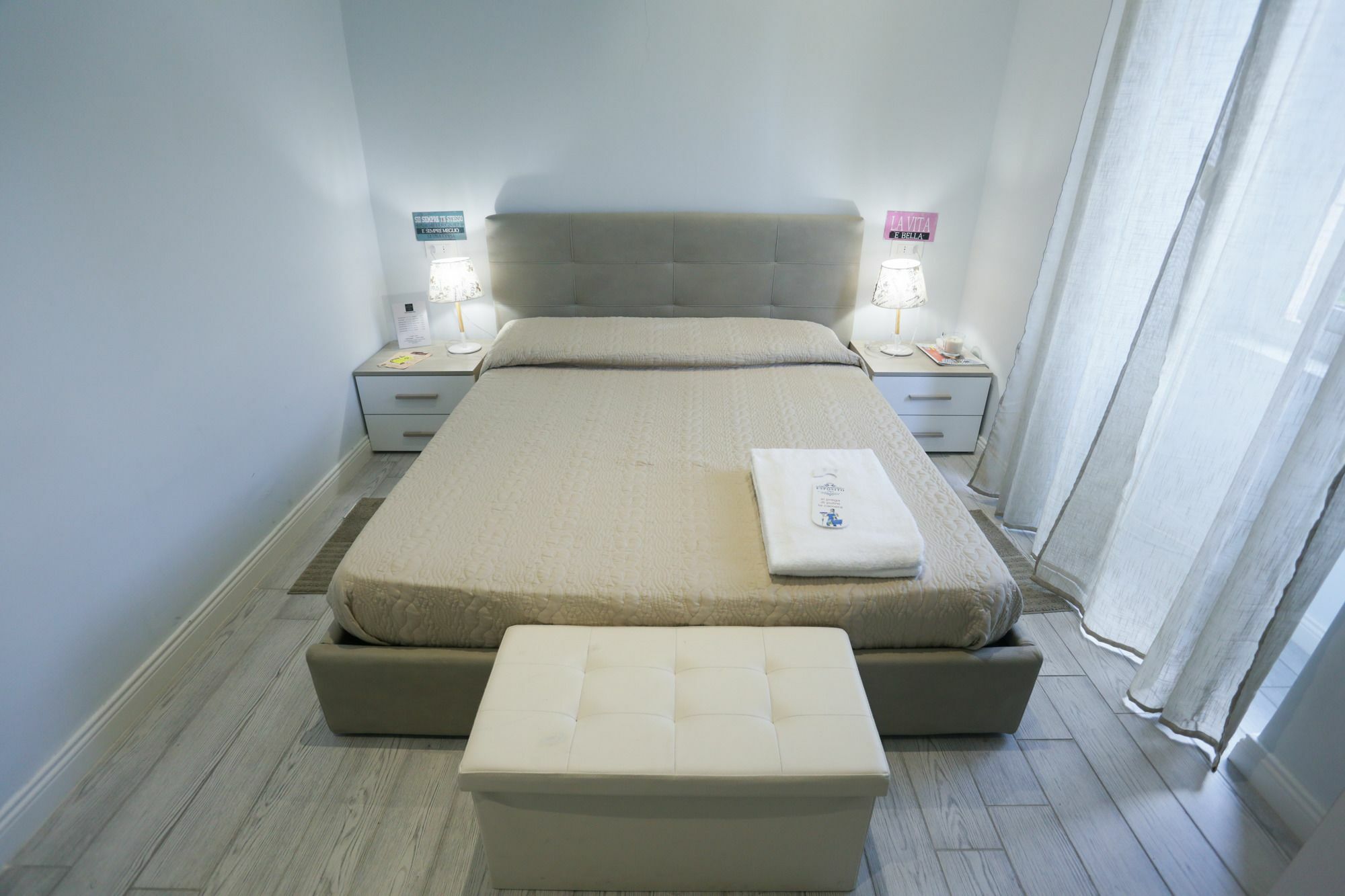 Esposito Plaza- & Guest house