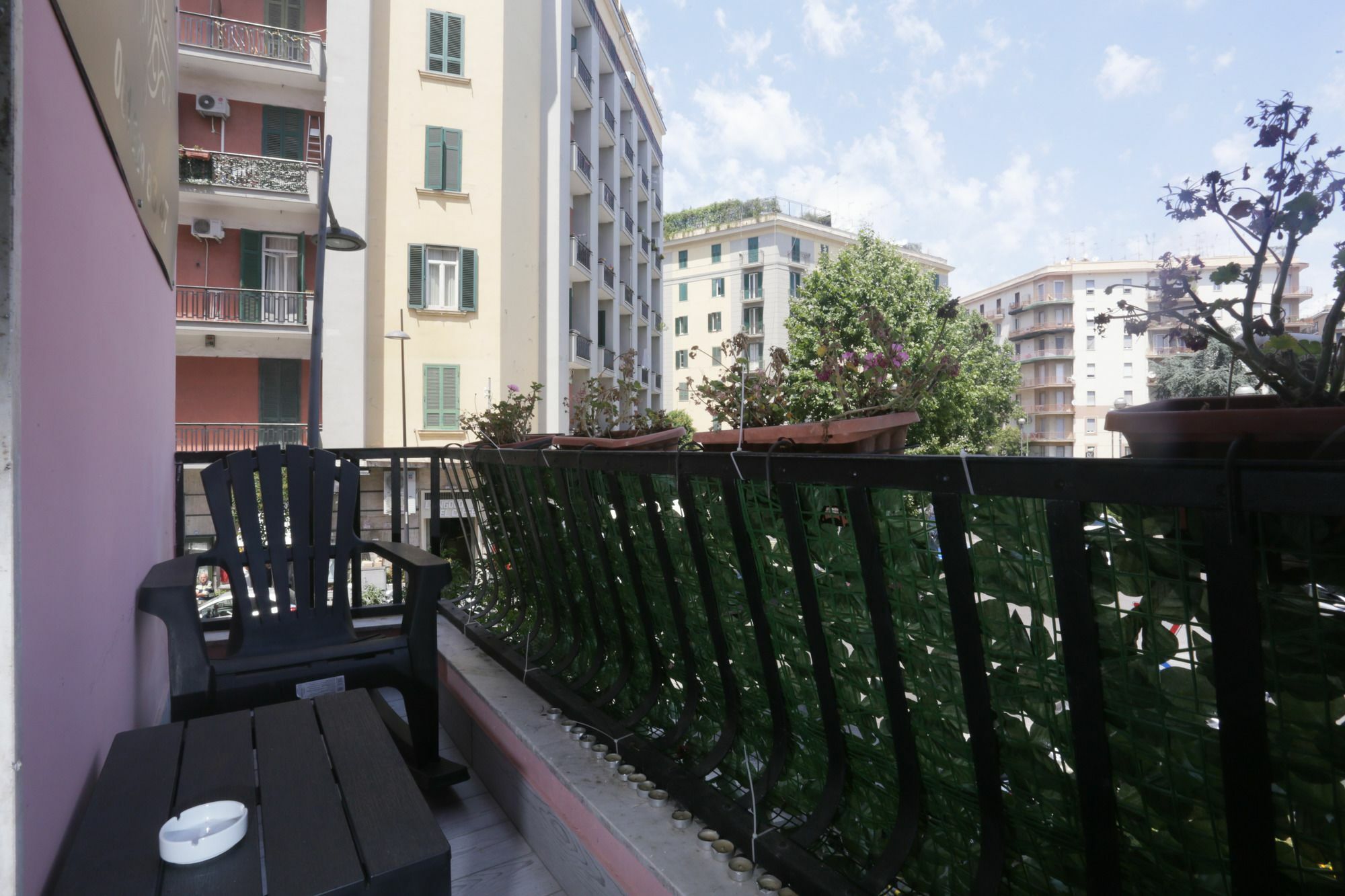 Esposito Plaza- & Guest house *