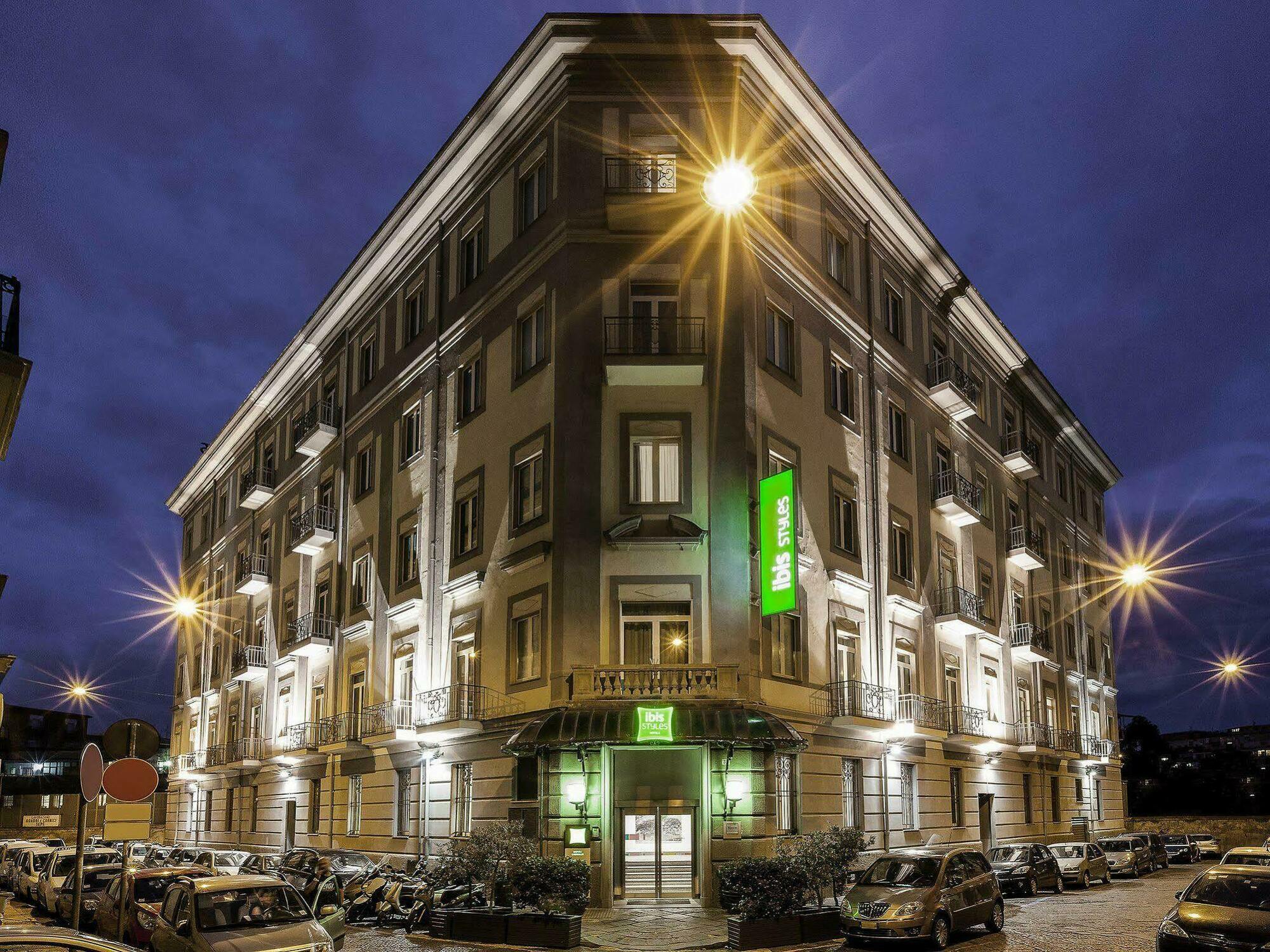 Ibis Styles Garibaldi Hotel 3*