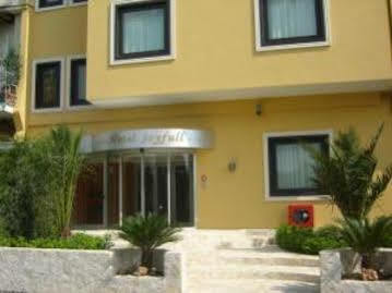Joyfull 3* Naples