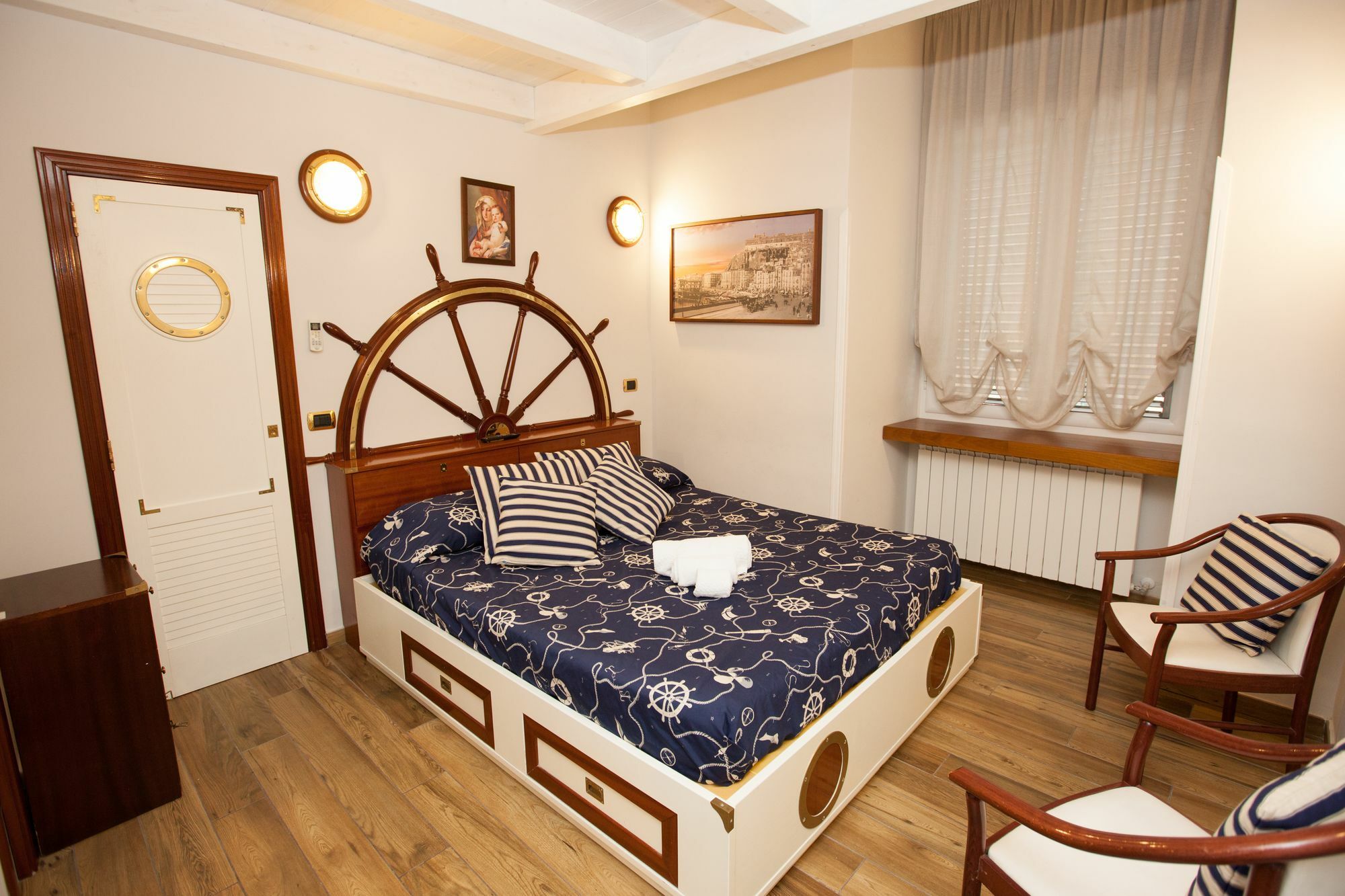 Ausonia Hotel