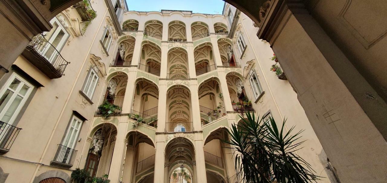 The Spanish Palace, Suites, Rooms, & Terraces 3* Naples