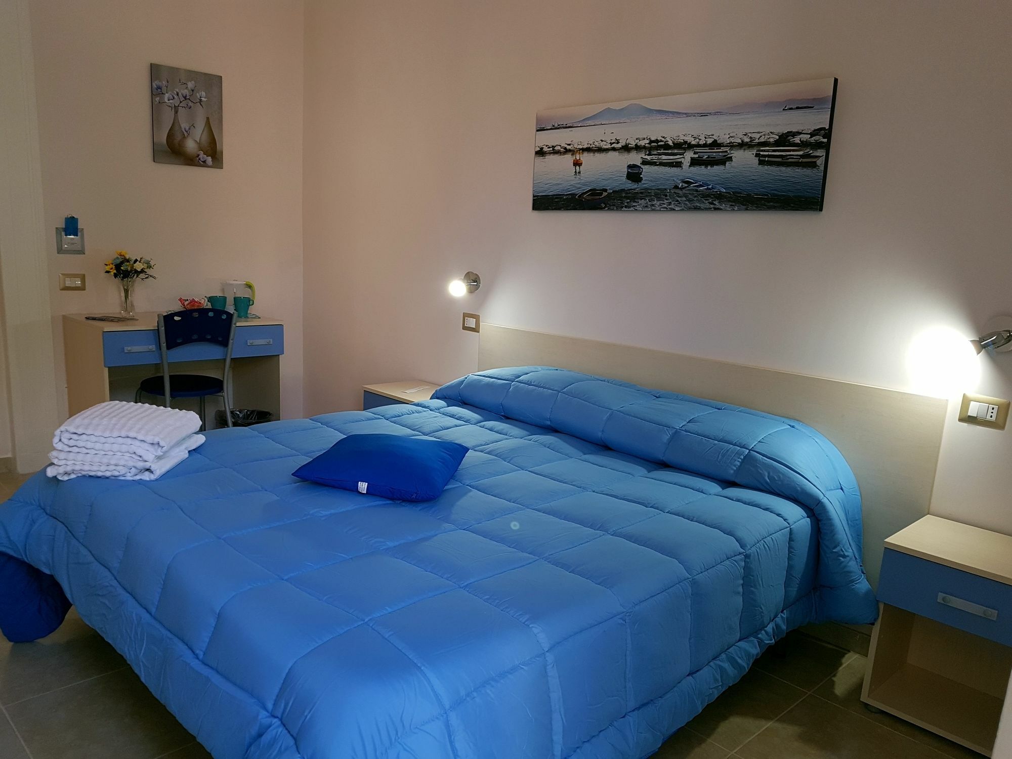 Napul'e 2* Naples