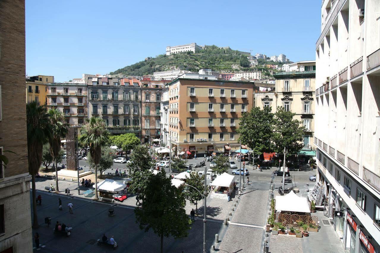 Art Resort Piazza Carita' Naples