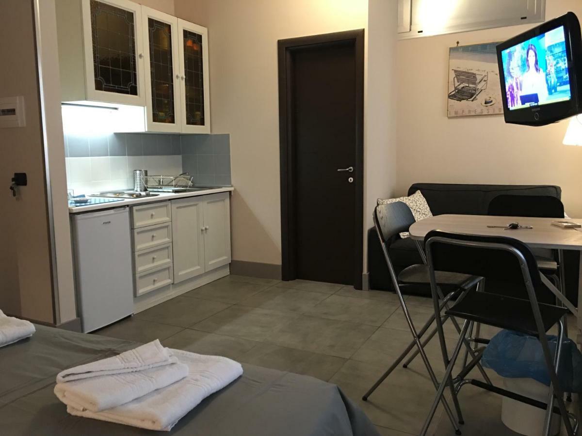 Two Sisters Apartment *