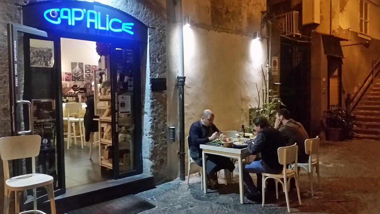 Ai Baretti Naples
