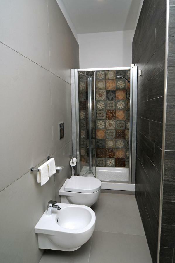 Bed & Breakfast A Casa Di Anna Naples