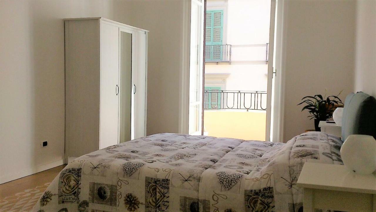 Bed & Breakfast Aduepassi Naples