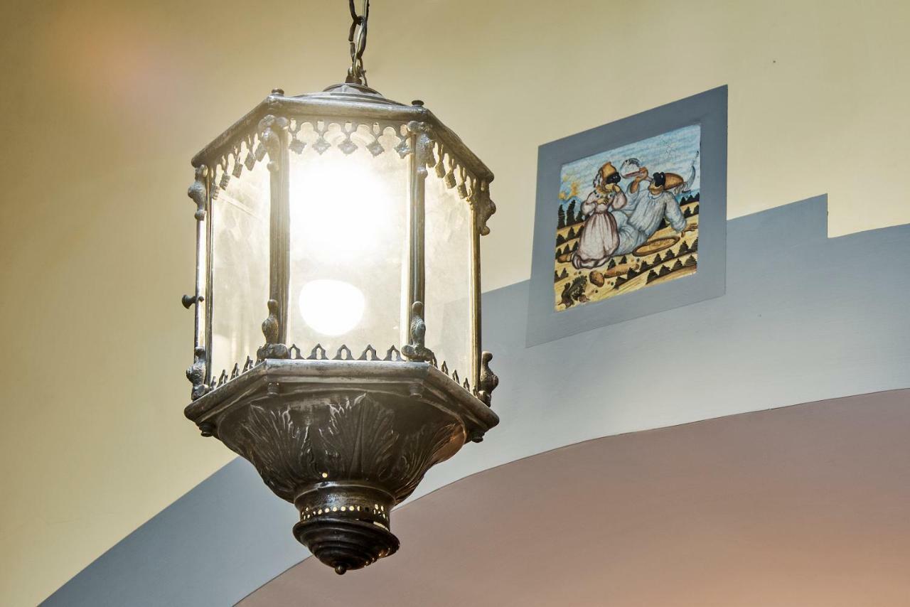 Il Teatro Di Nerone *