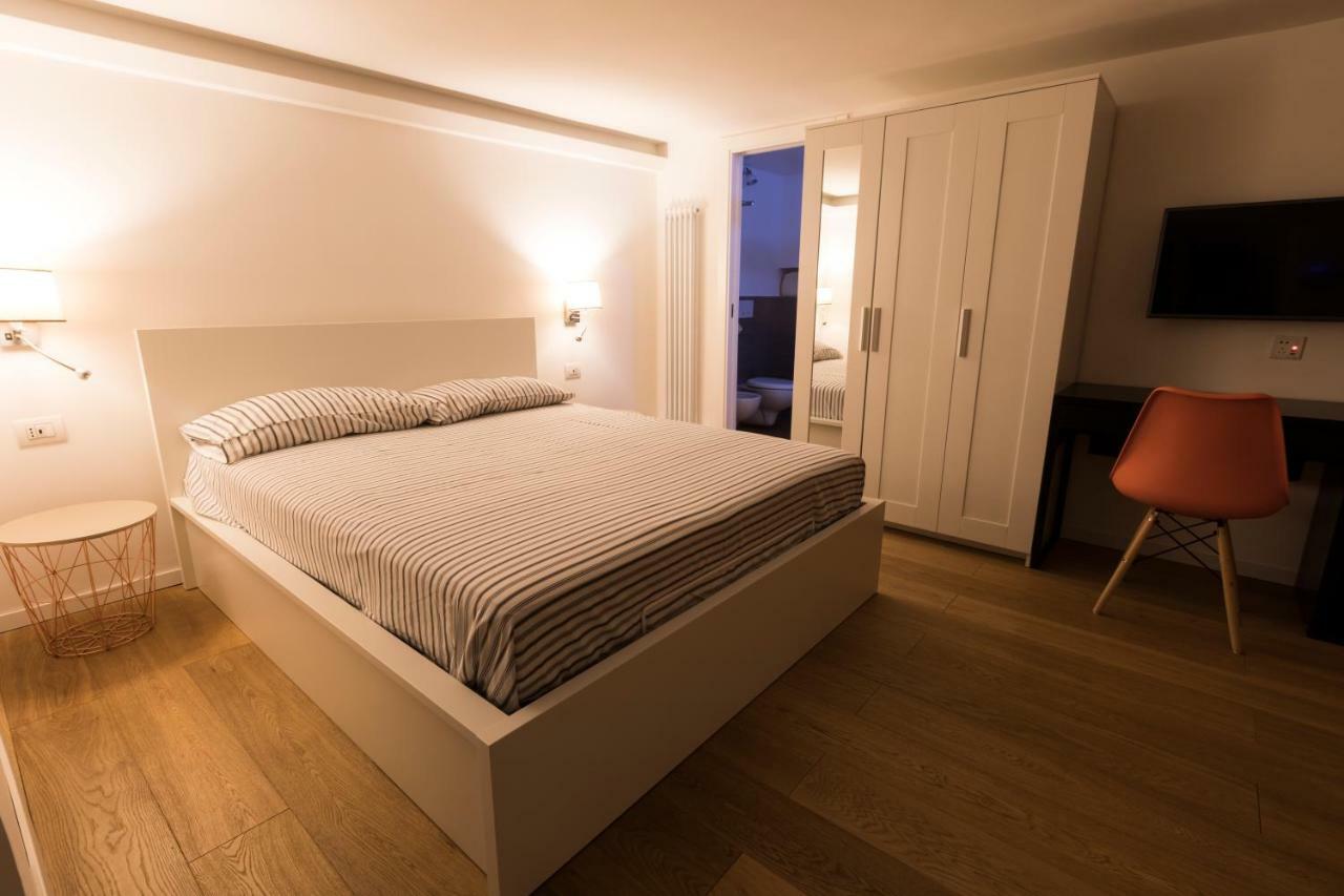 Casa Fabrizio Ai Gradoni Di Chiaia Apartment