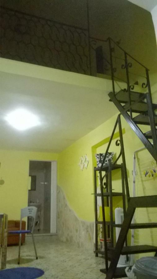 Monolocale Fronte Strada Centro Storico Holiday home *