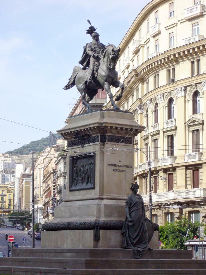 Piazza Bovio Al 21 Naples