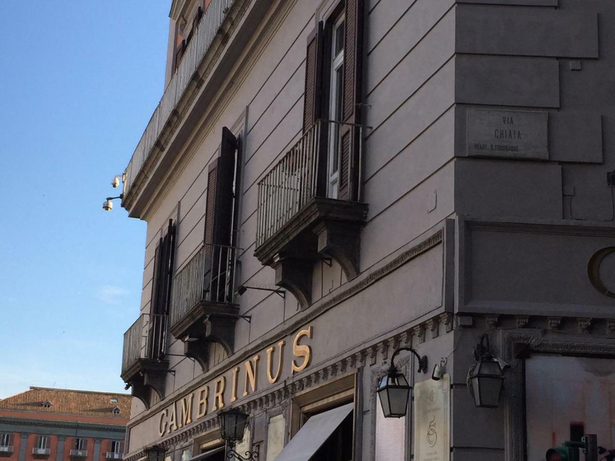 Apartment Appartamentino 116 Via Chiaia Naples