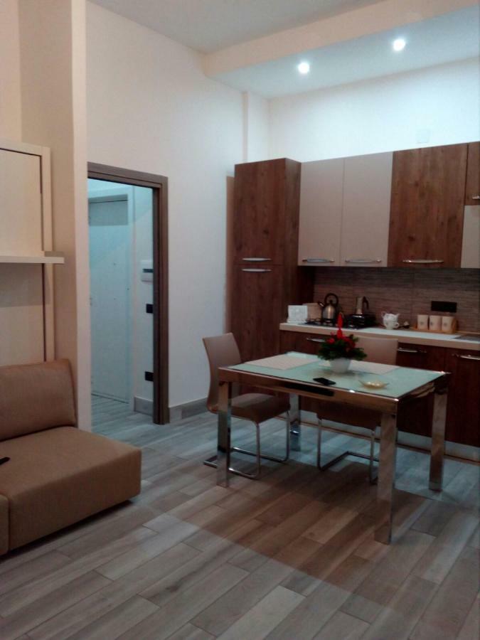 Estasi * Naples