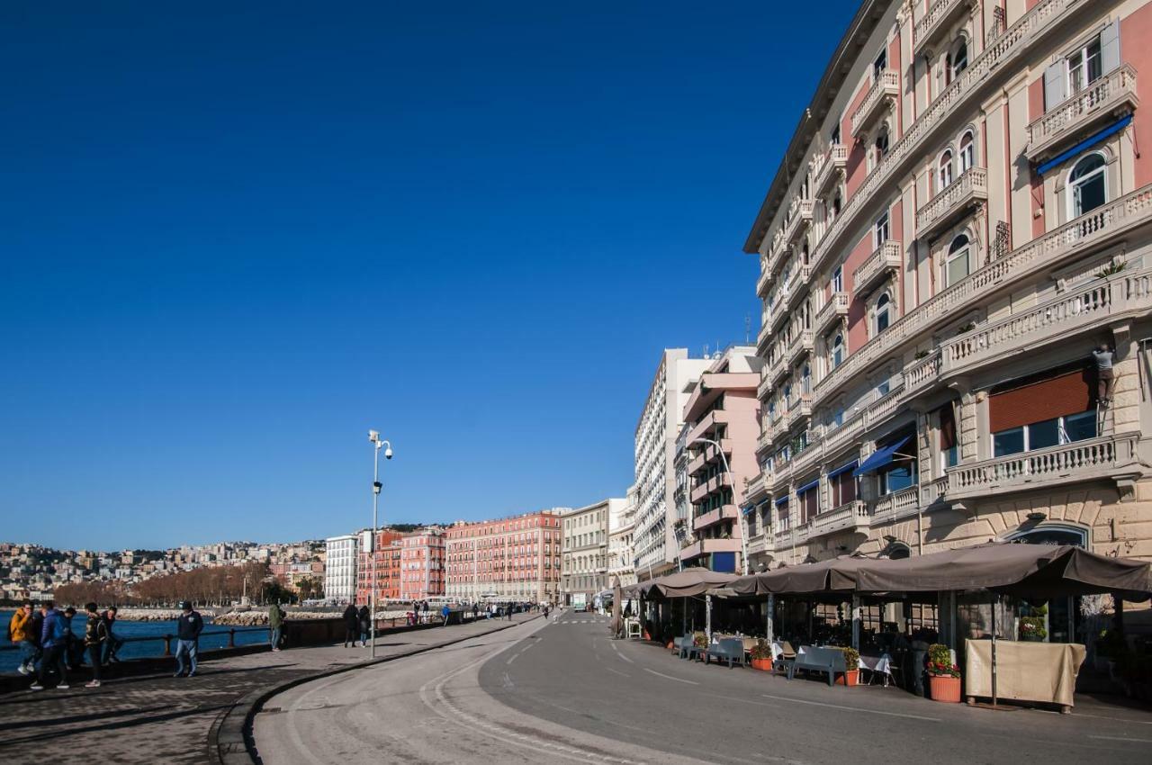 Apartment Chiatamone Seaside Naples