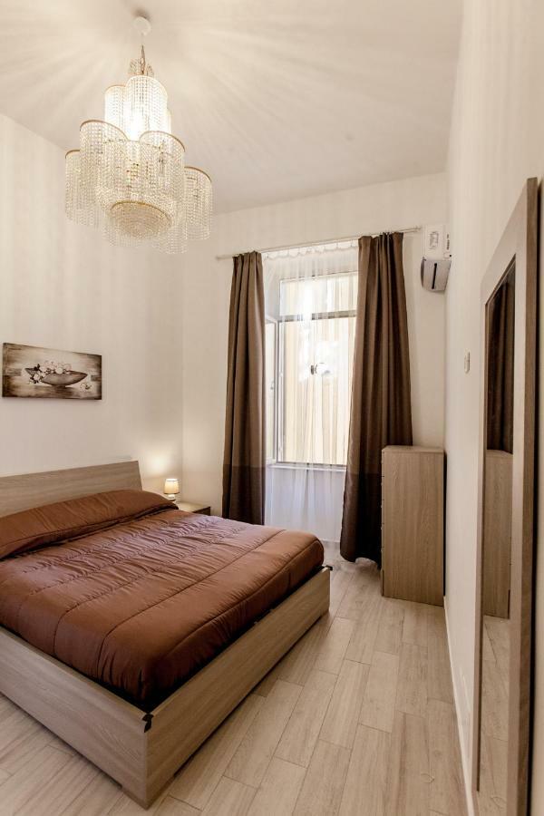 Casasu - Con Terrazzo Al Vomero Apartment Naples
