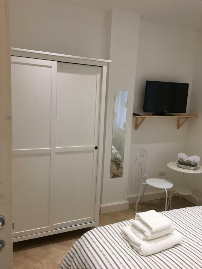 Bed & Breakfast La Scalinata Di Chiaia Naples
