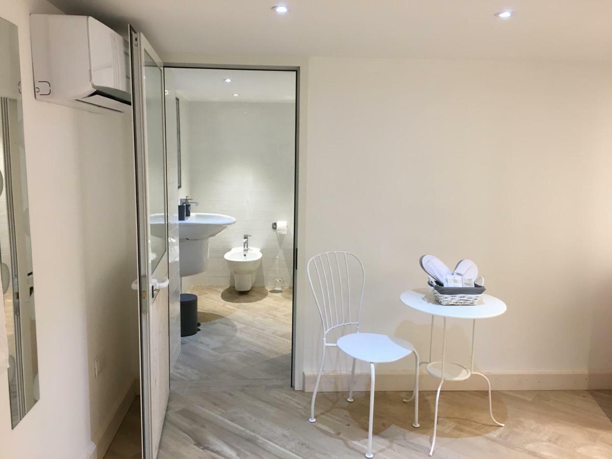 La Scalinata Di Chiaia Bed & Breakfast 3*