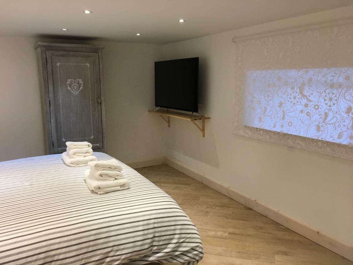 La Scalinata Di Chiaia 3* Naples
