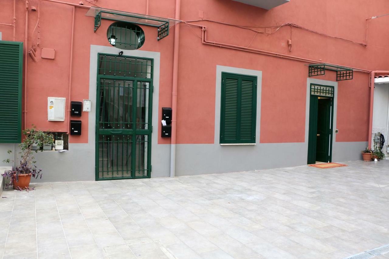La Scalinata Di Chiaia Bed & Breakfast Naples