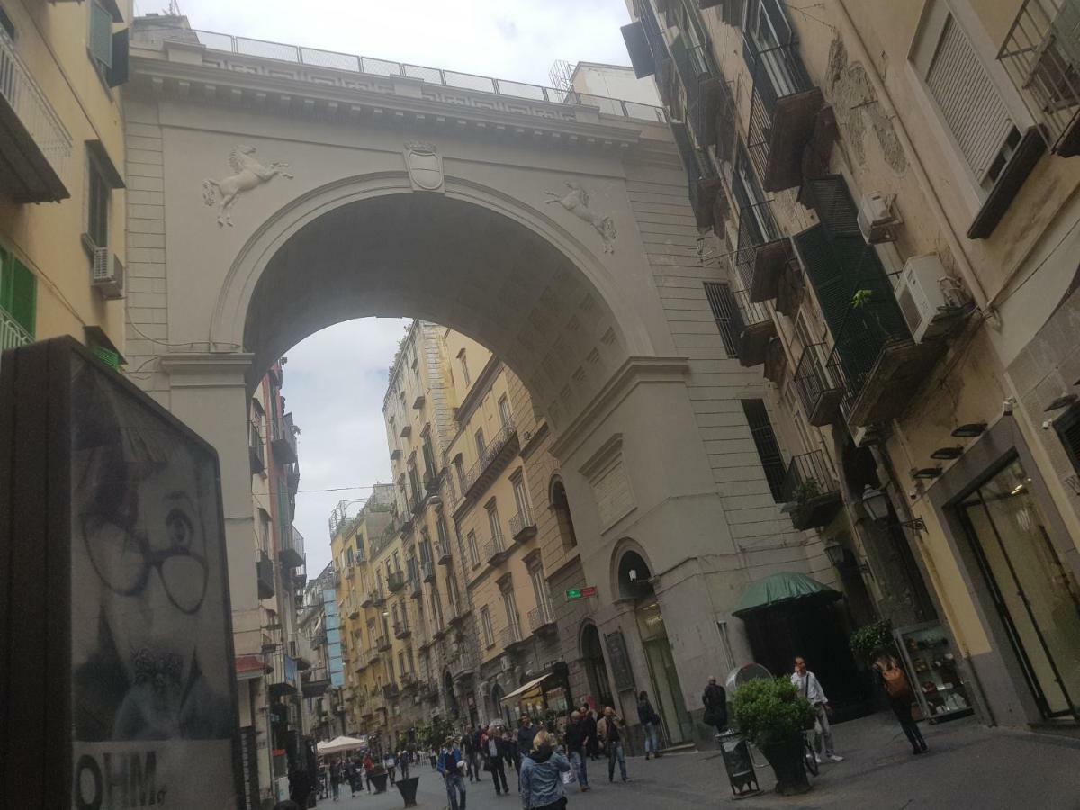 Arco Di Chiaia * Naples
