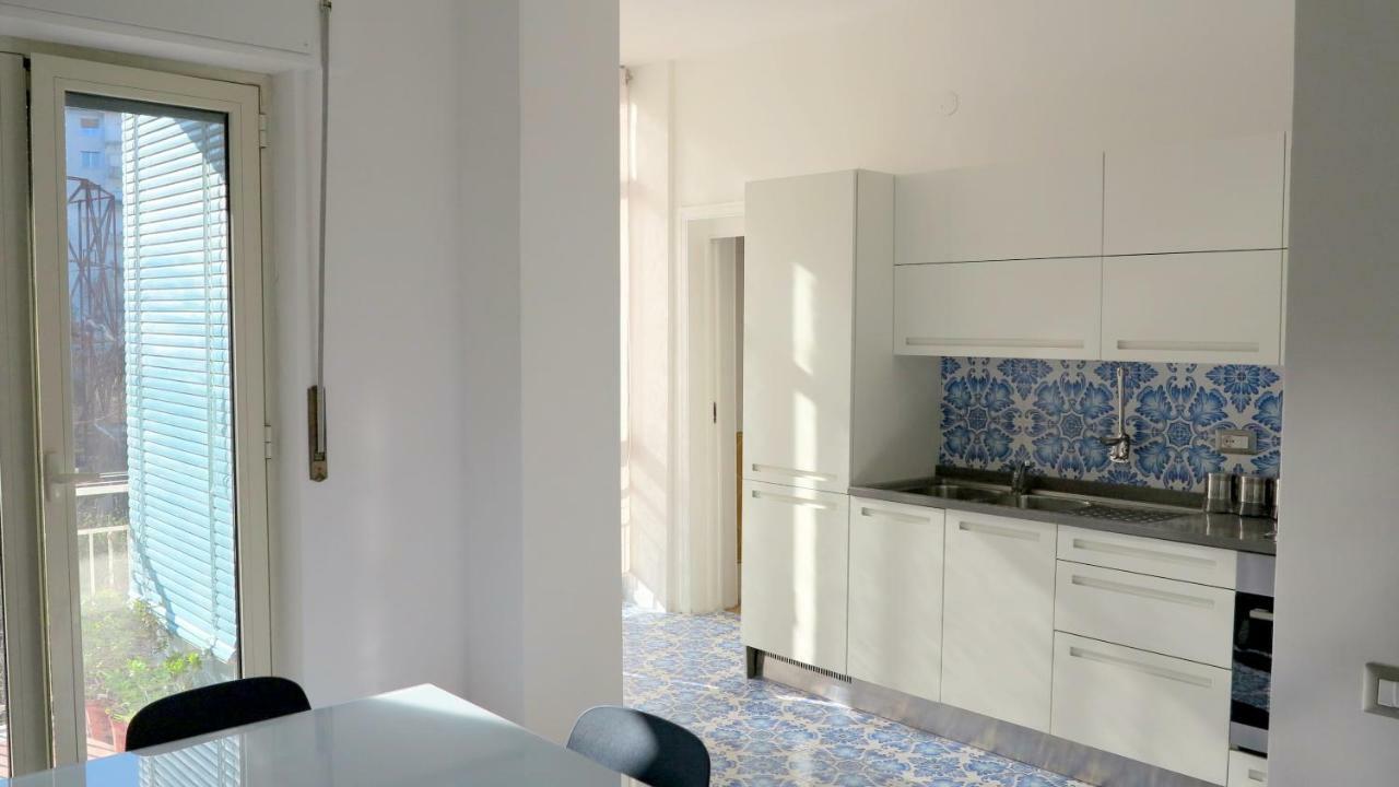 Apartment Pretty Panoramic - Half Way Center-vomero District Naples