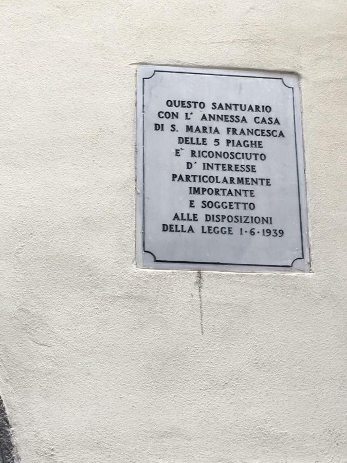 Vico Tre Re A Toledo 39 Naples