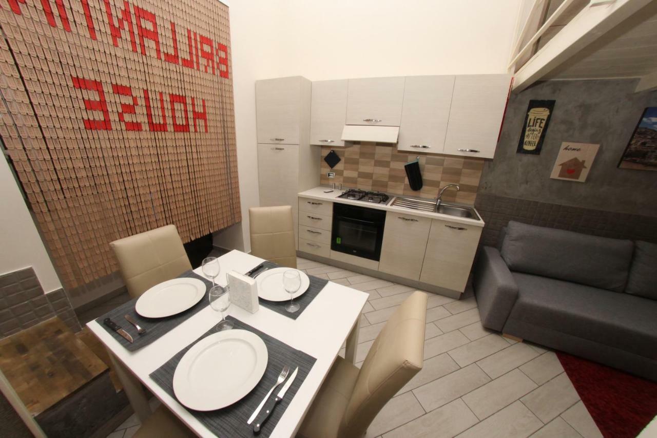 Brillantina House