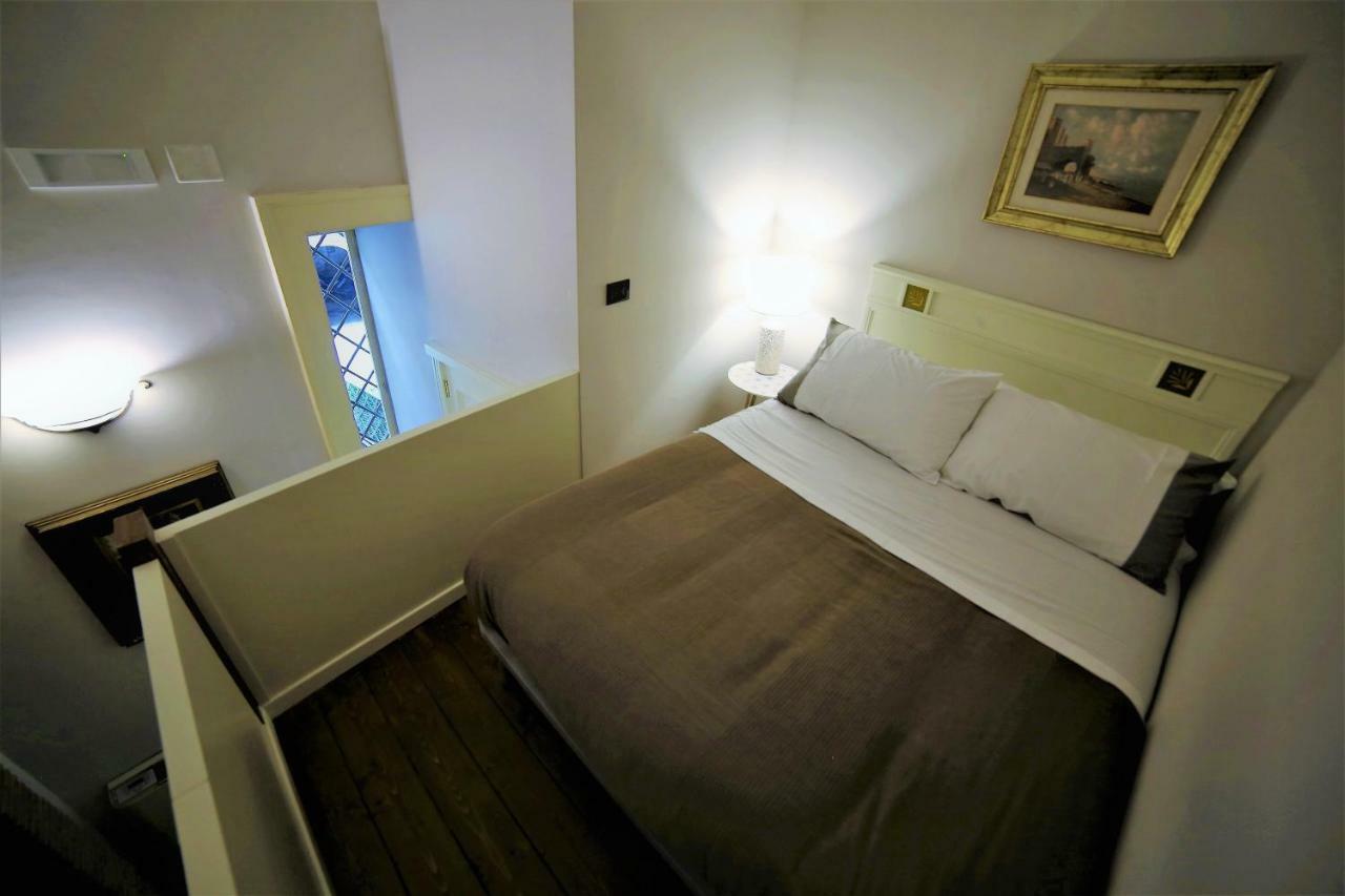Palazzo Solimena Guest house
