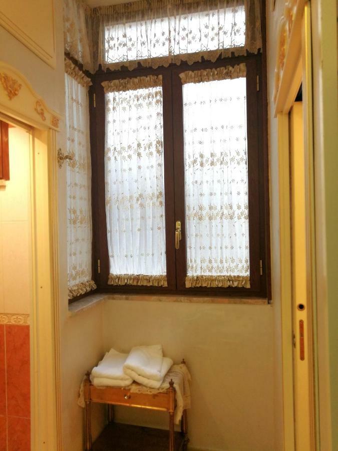 Benvenuti Al Sud Naples