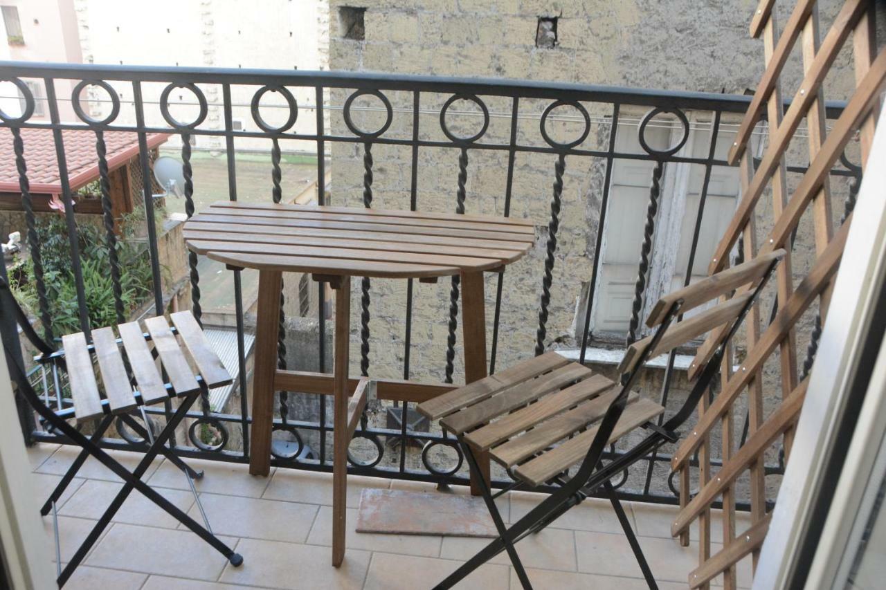 Vicaria - - Apartment