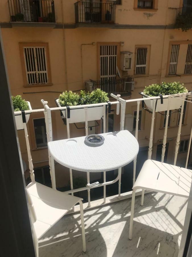 Apartment Miranda Nel Cuore Del Vomero Naples