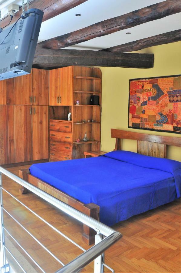 Monticelli Apartment *