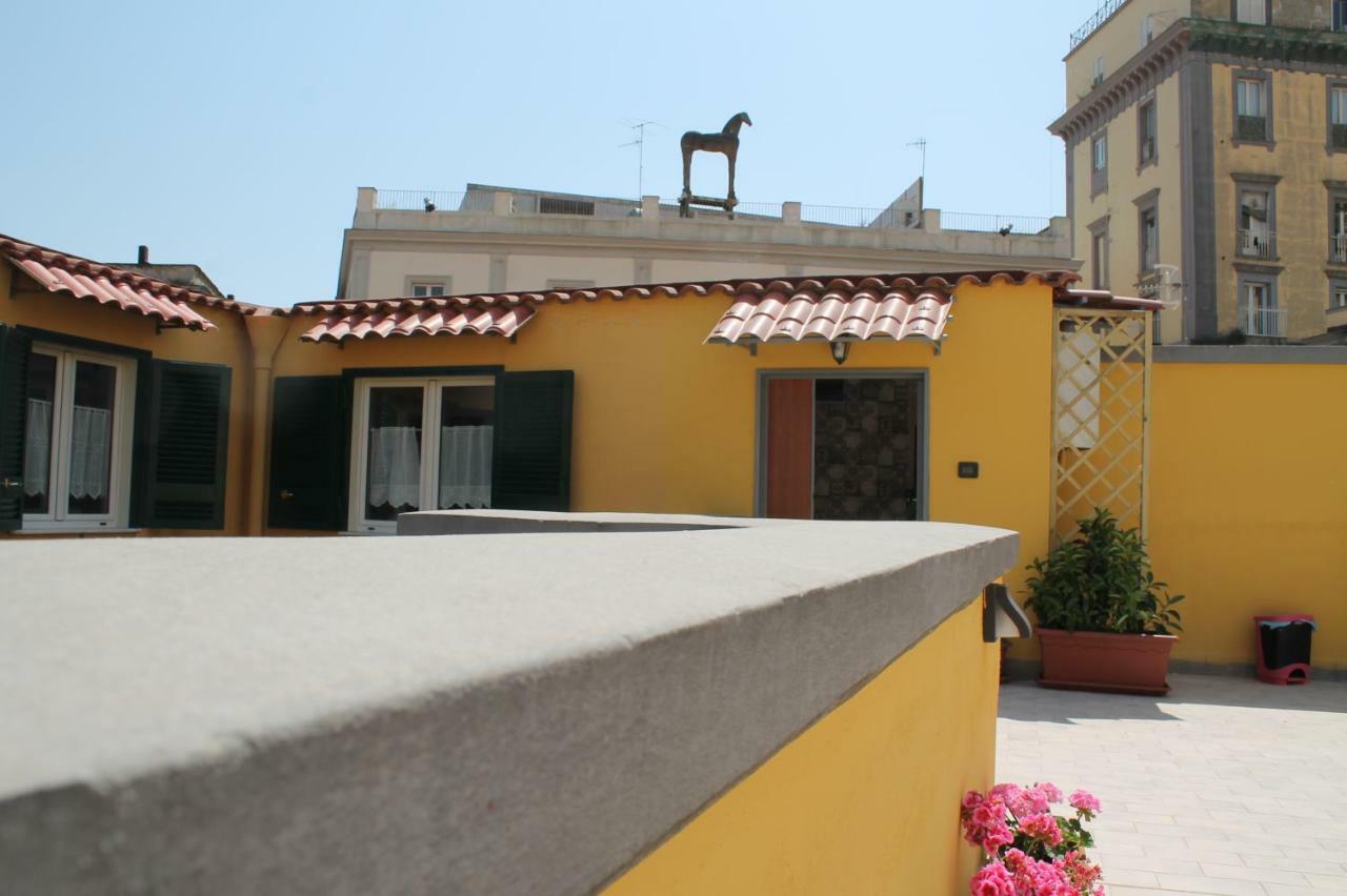 Art Terrace * Naples