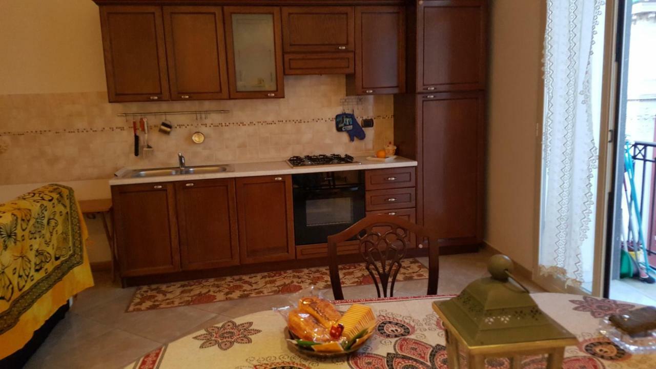 Apartment Una Casetta Al Centro Di Naples