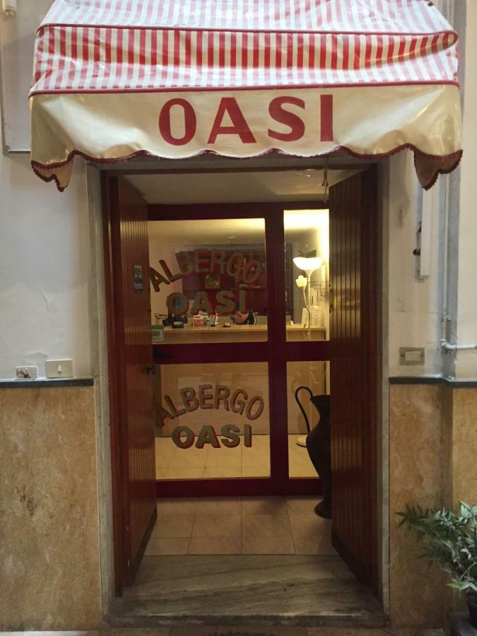Hotel Oasi *