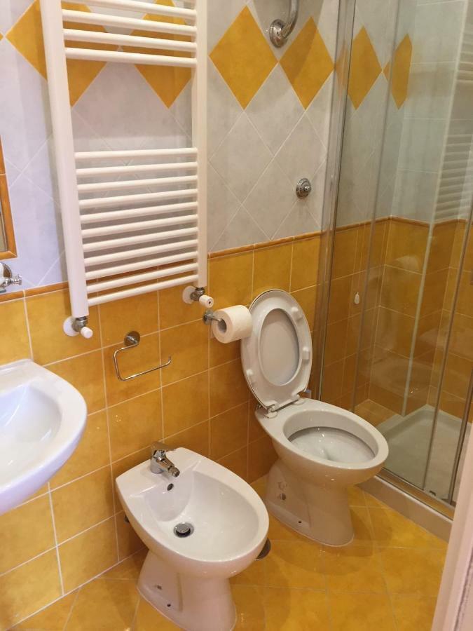 Oasi Hotel *