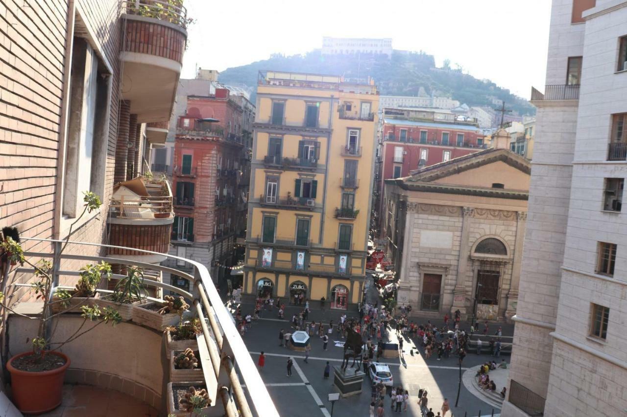 Goldmund * Naples