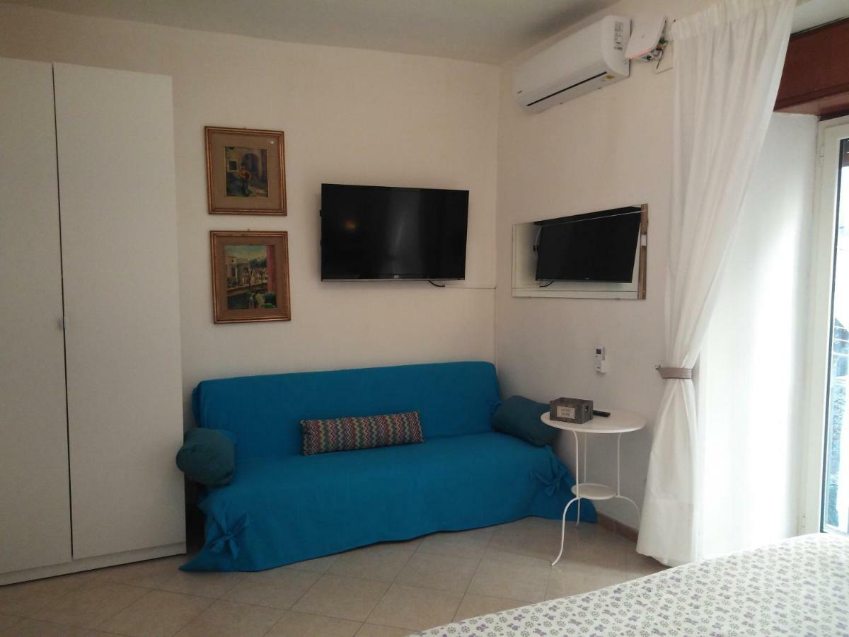 Holiday home Casa Nel Cuore Di Centro Storico Naples
