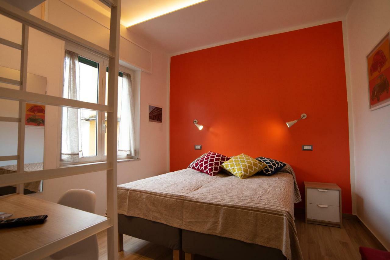 Vanvitelli Domus Guest house 2*