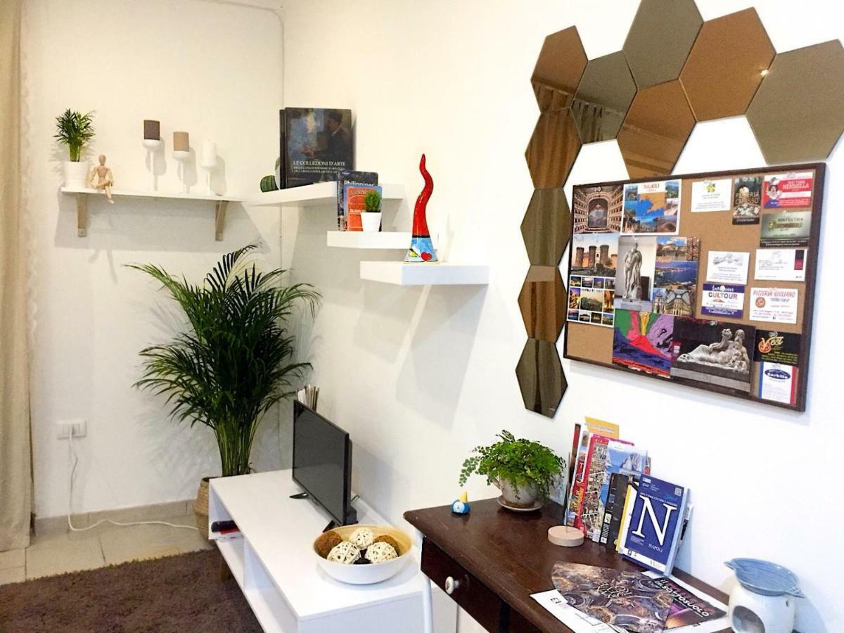 Lorenzo's Art Apartment Naples