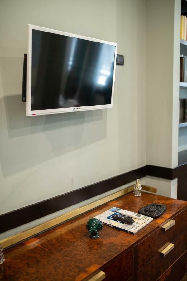 Two Sisters Apartment