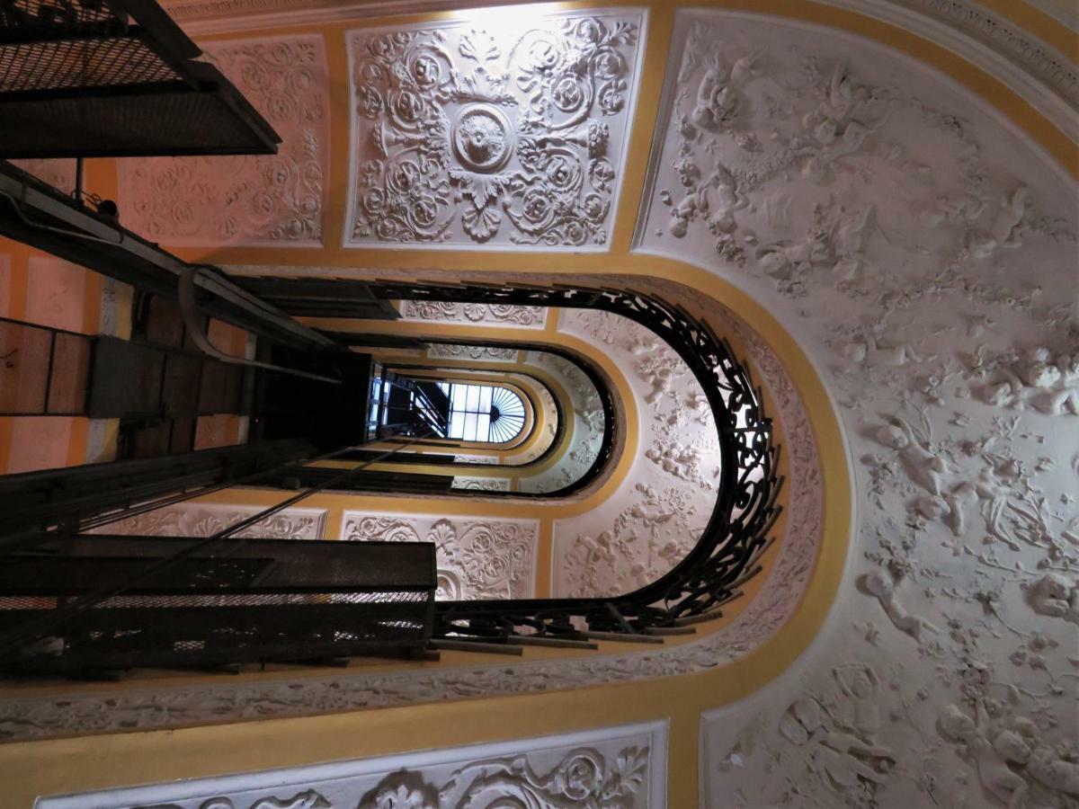 Guest house Domus Sibyllina, Galleria Umberto I Naples