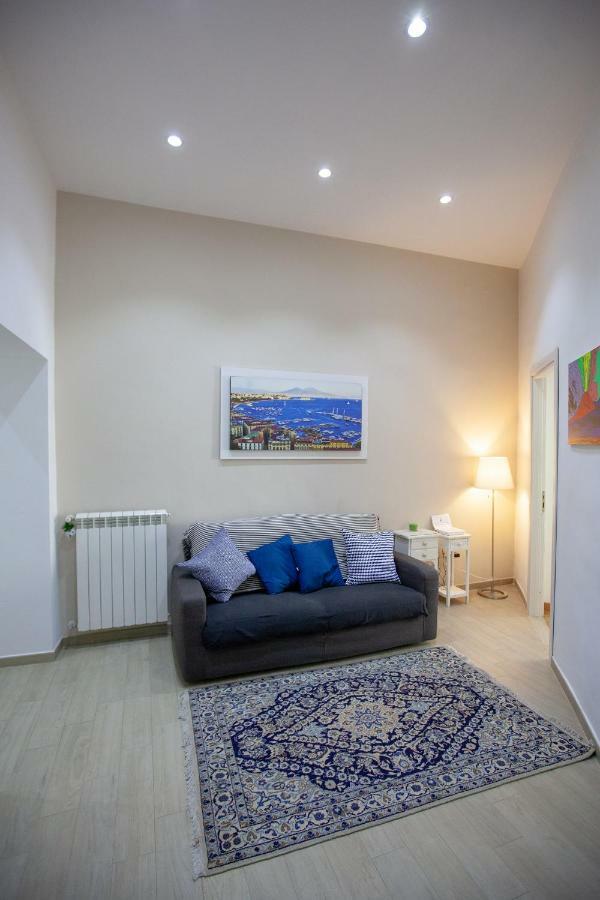 Apartment Garibaldi House Naples