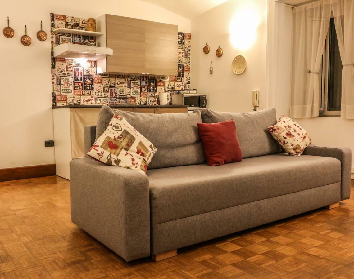 Small Chiatamone Holiday home *