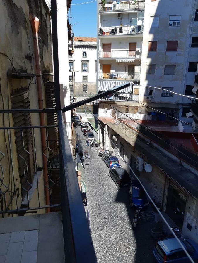Nanas * Naples