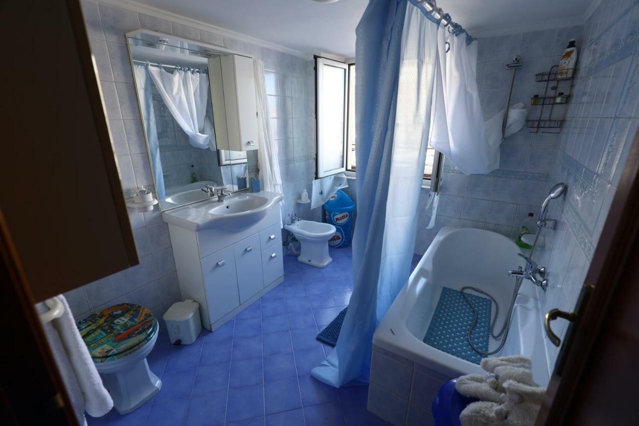Laura House * Naples