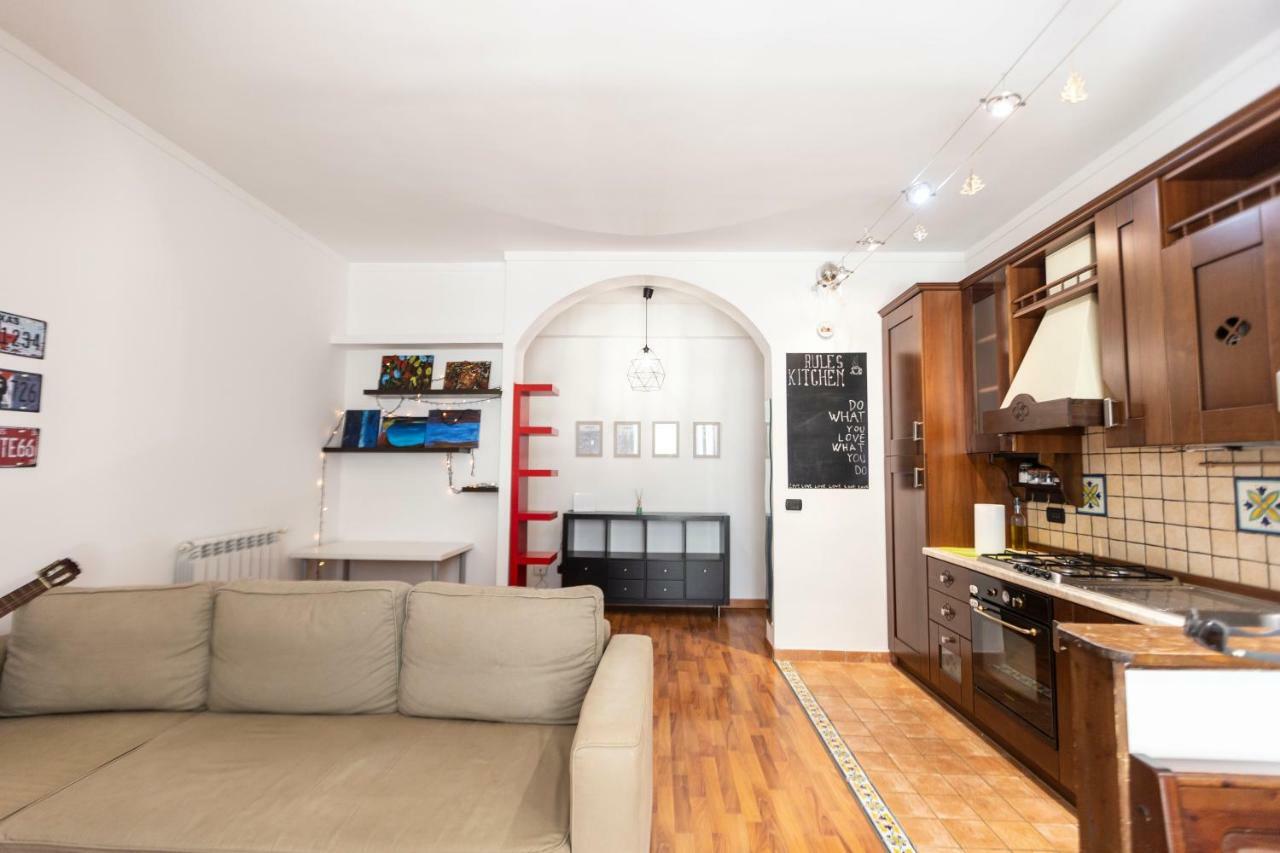 Mary J Apartment *