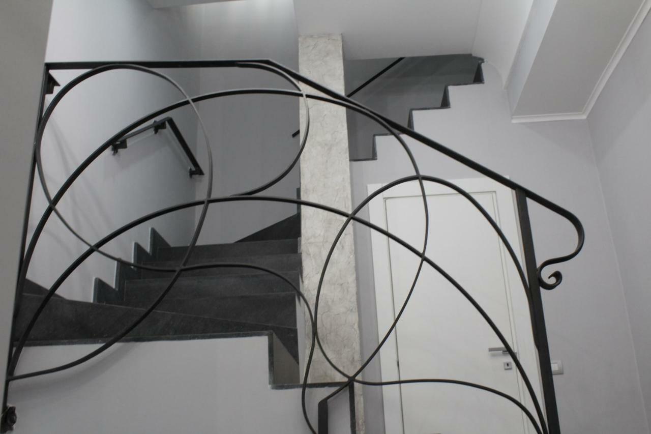 Fiumara 3* Naples